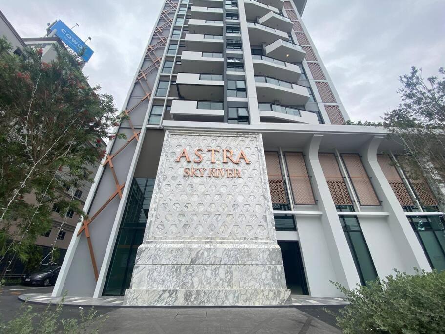 New & Cozy 2 Bedroom @ The Astra Sky River Chiang Mai Exterior foto